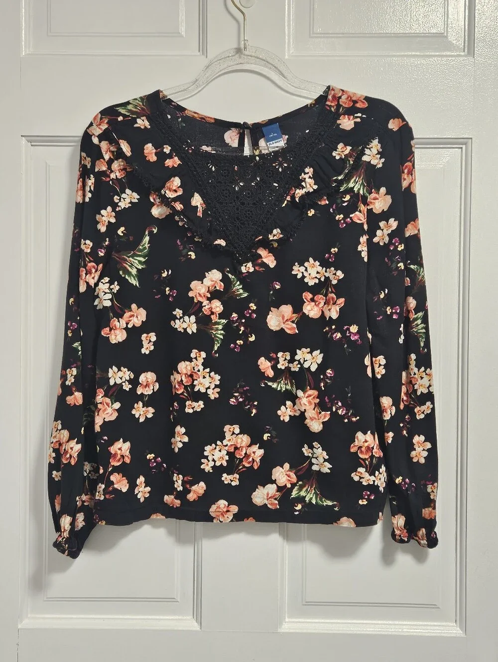 Old Navy Black Floral Lace-Trim Long Sleeve Top